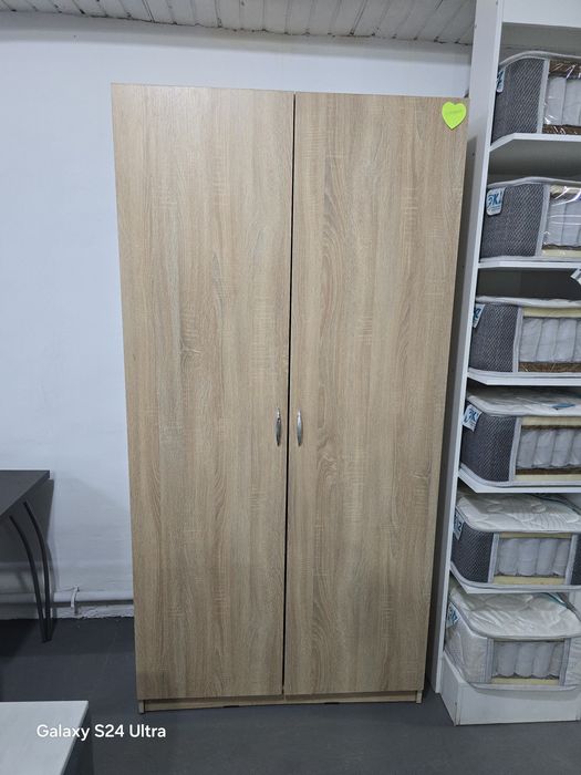 Шкаф распашной, новый.