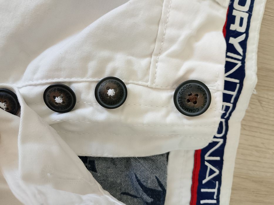 Pantaloni Superdry ca noi