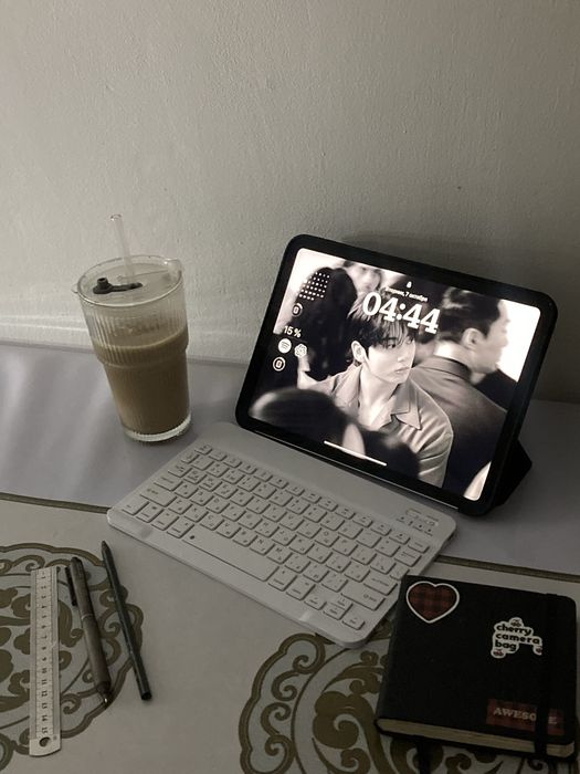 Планшет Apple iPad 10.9 64гб серебристый