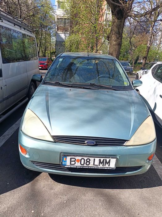 Vând autoturism.