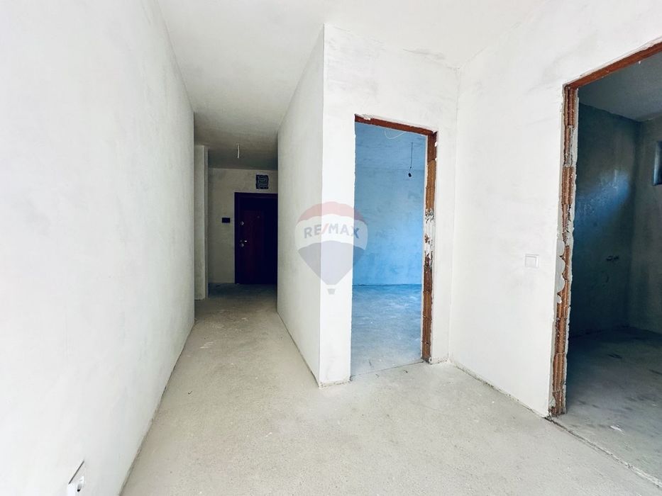 Продава се Четиристаен апартамент в Варна, Бриз - 179 кв.м за 1900 €/кв.м - Снимка #4