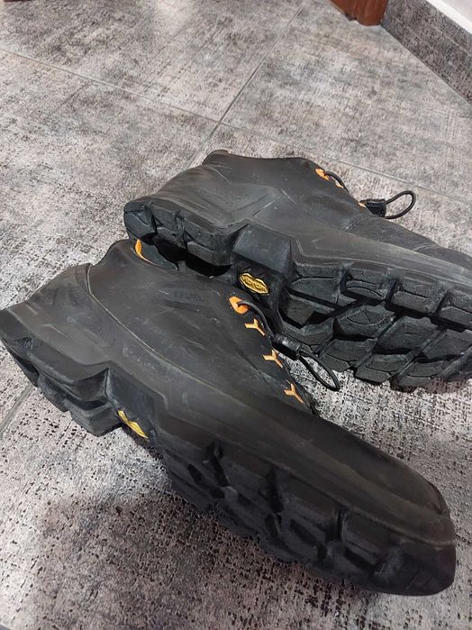 Обувки "Uvex" за работа