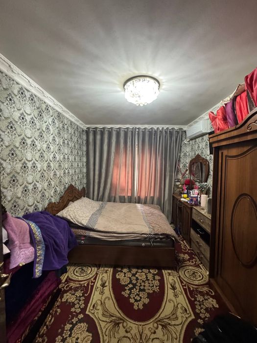 Прадаётся 2х Октяабирь новая планировка 1этаж все останется