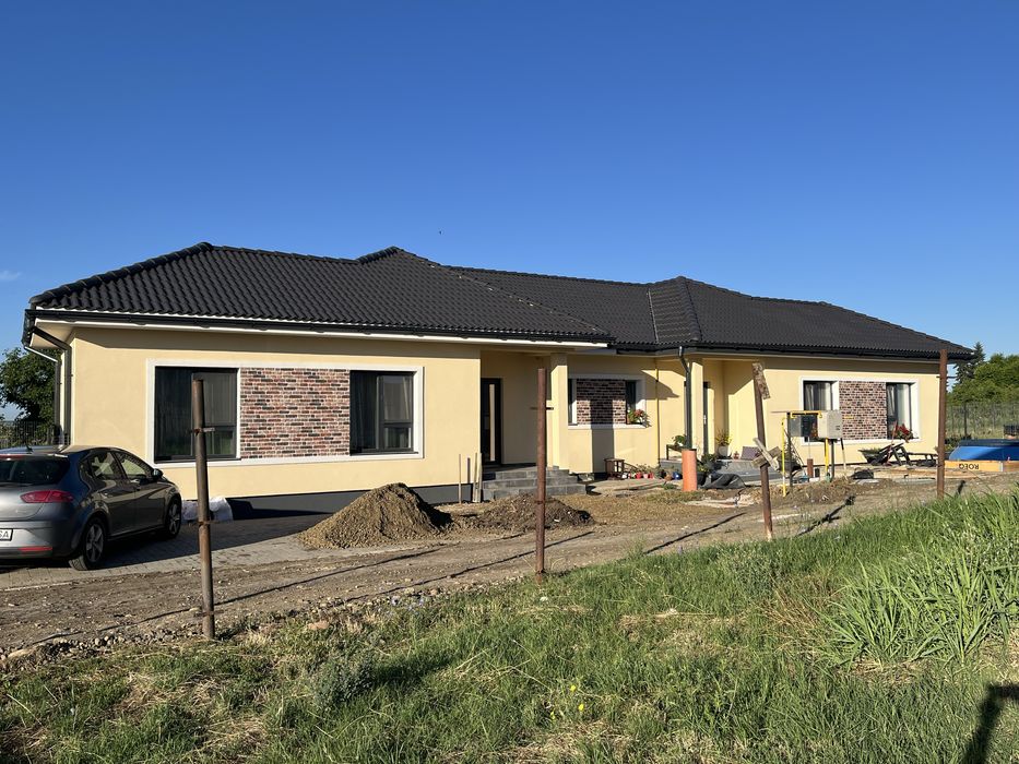 Proprietar vand duplex parter Giarmata str Batrana 59