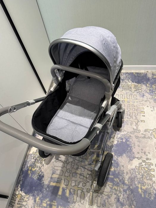 Срочно продам почти новую коляску!