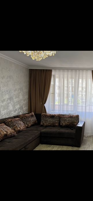 Мягкий диван для гостиной срочно