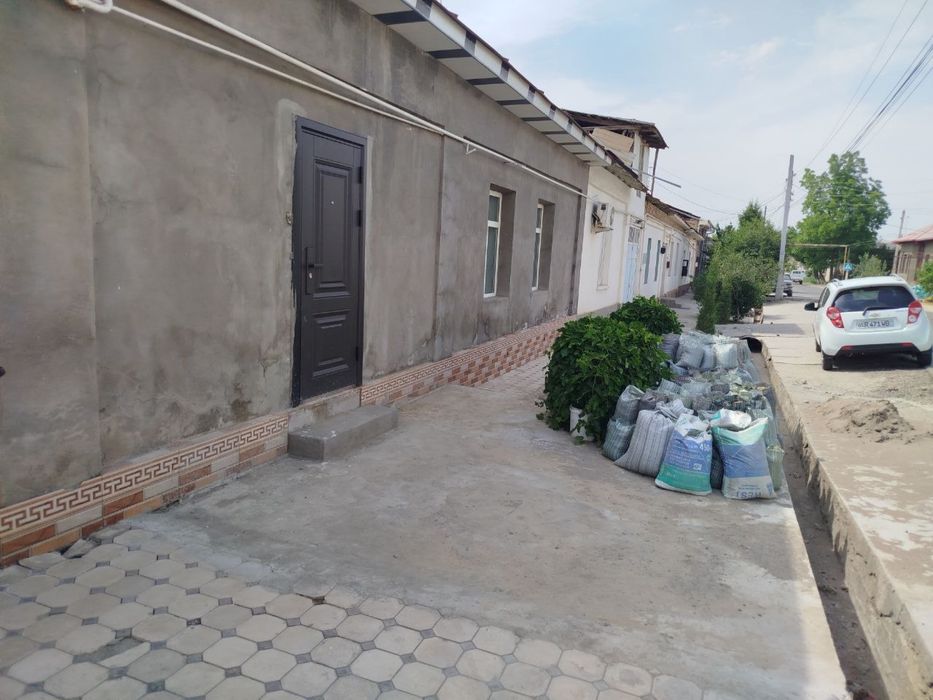 Madaniyat masjid oldida 3sotix Srochna