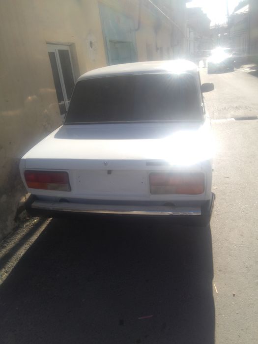 Автомобиль ВАЗ 2107