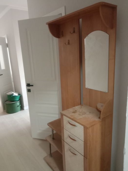 Кровать кух гарнитур прихожка