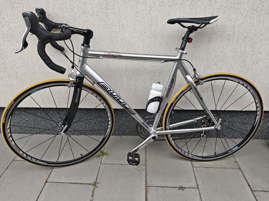 Cursiera Bulls, mărime 56 M/L, full Shimano, Ultegra, 3x10