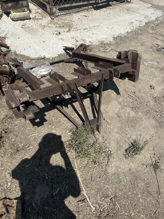 Трактор с телегой