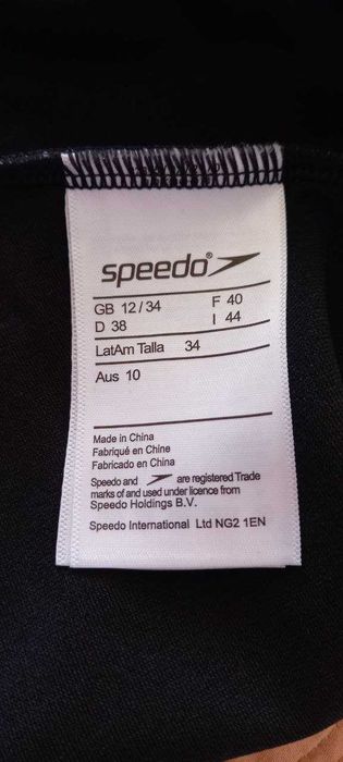 бански костюм SPEEDO.