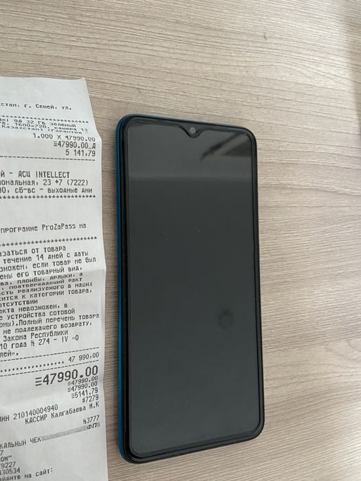 Продам redmi телефон в отличном состоянии.