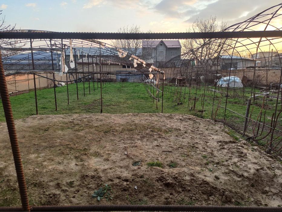 Yer sotiladi ummumiy 15 sotik 8 sotik sotiladi