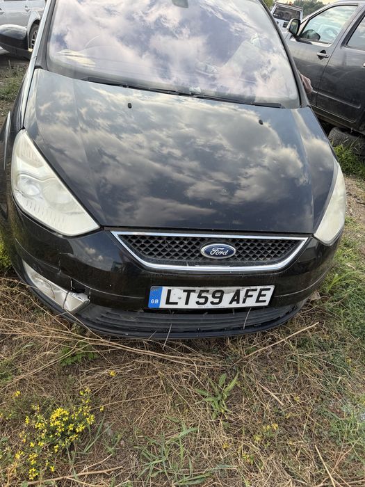 Dezmembrez Ford c Max