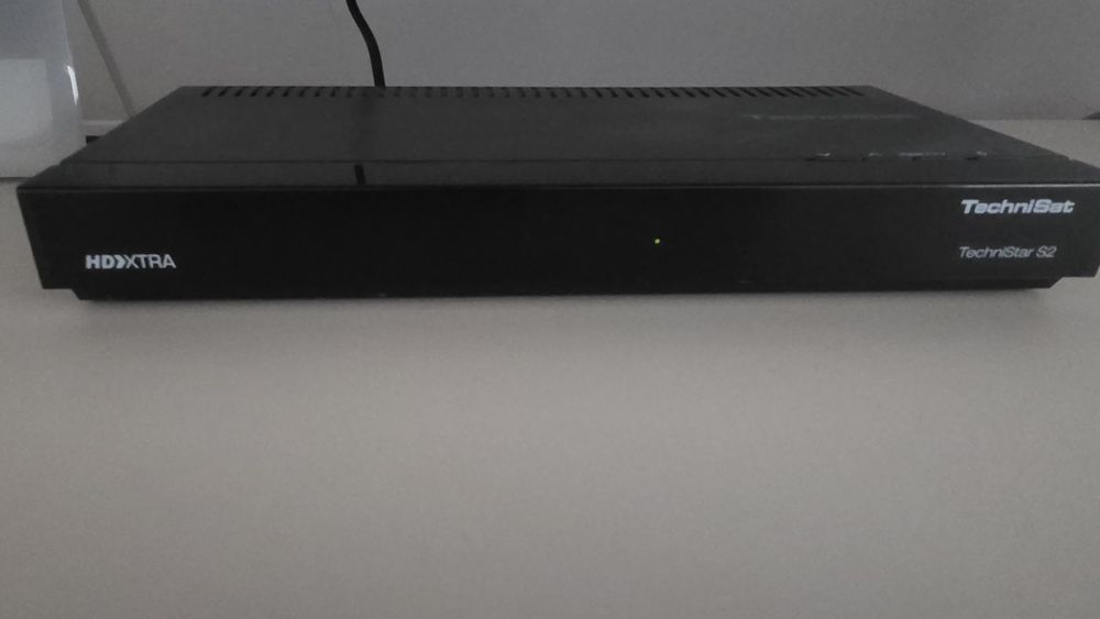 Antena parabolica 80cm si receiver Technisat 2 si montura amiko