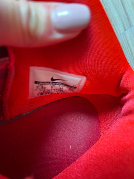 Маратонки на NIKE