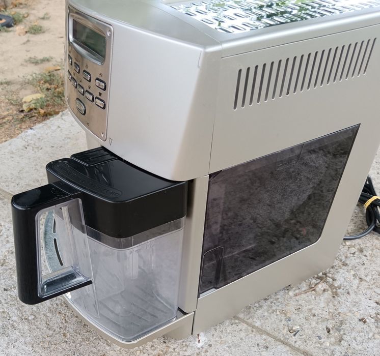 DeLonghi Magnifica, expresor cu râșniță, cafea, capucino, spumare lapte