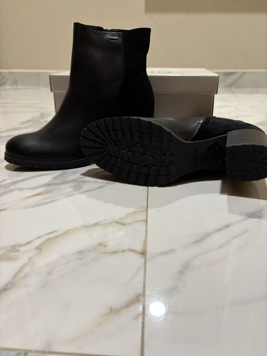 Кожени черни ботуши GEOX 40 номер