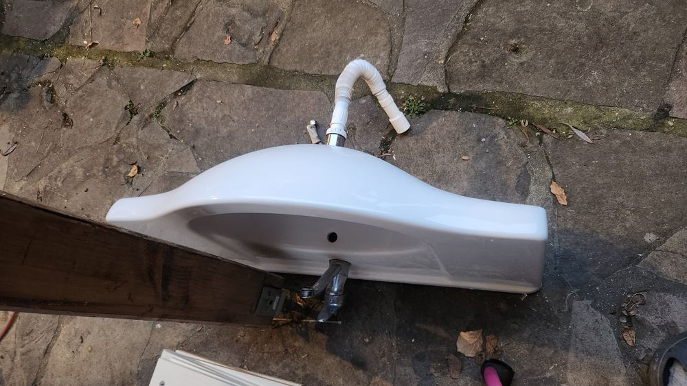 Oferta corp intreg, chiuveta, baterie, racord