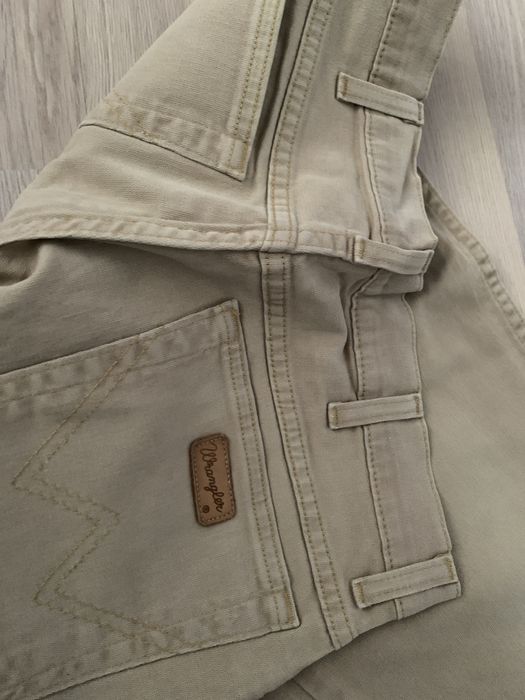 Оригинални мъжки дънки Wrangler размерът е 33