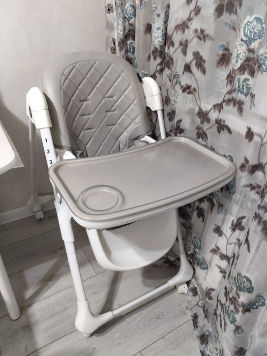 Стульчик для кормления Tomix