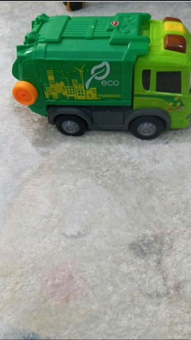 Детска боклуджийска кола