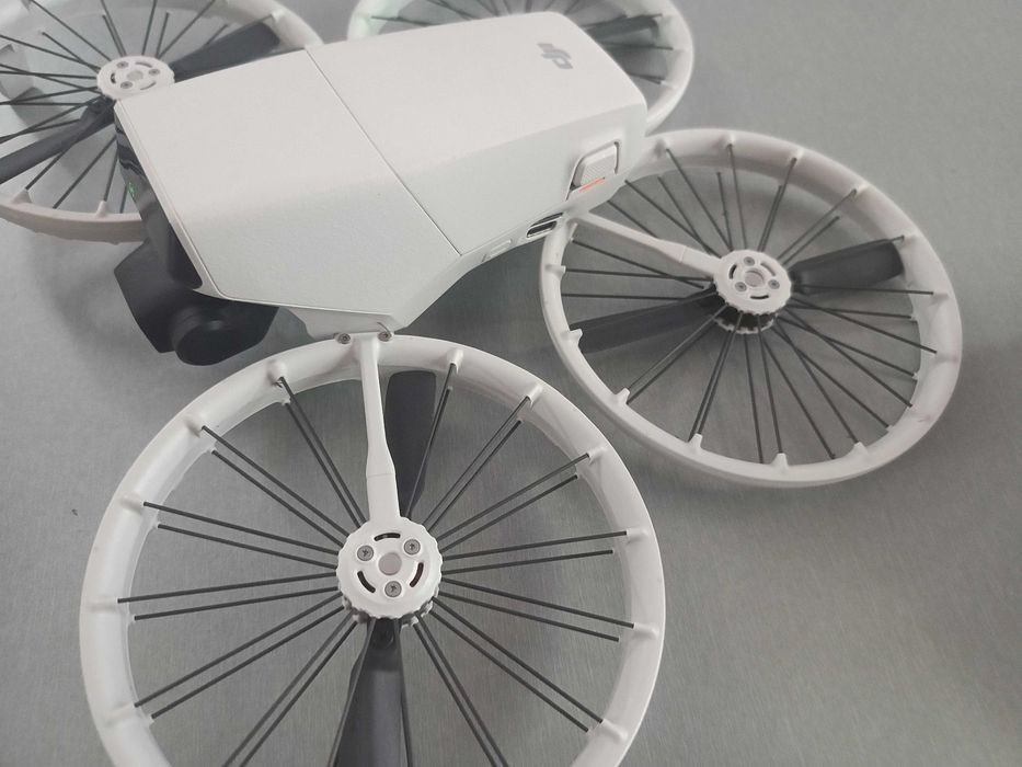 Dji Flip дрон за влогъри
