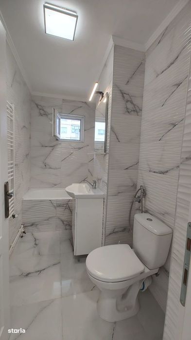 Vând apartament 2 camere,modificat în decomandat, etajul 1, Gojdu