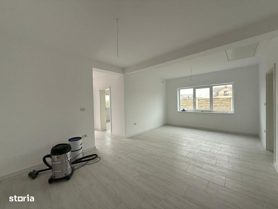 Duplex pe parter – compartimentare excelentă, teren generos.