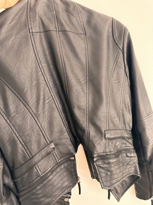 Кожени якета Guess