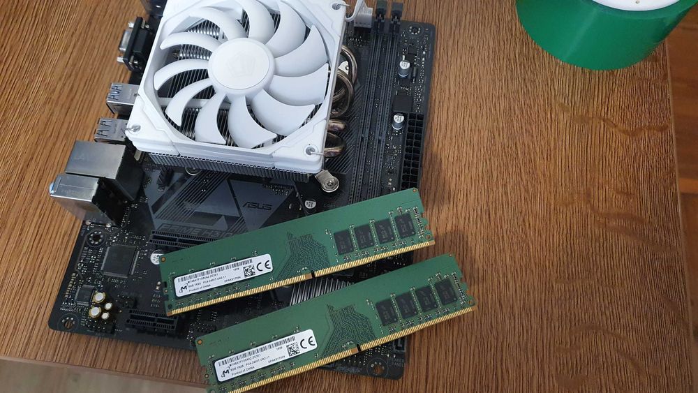 kit placa baza + i3 9100 + cooler + 16gb ddr4 impecabil