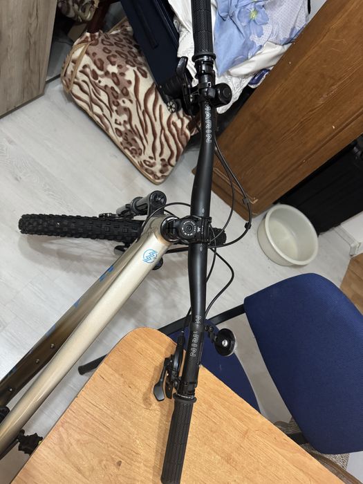 Marin Rift Zone XR 2024 – Full Suspension All-Mountain – XL – Ca Nouă