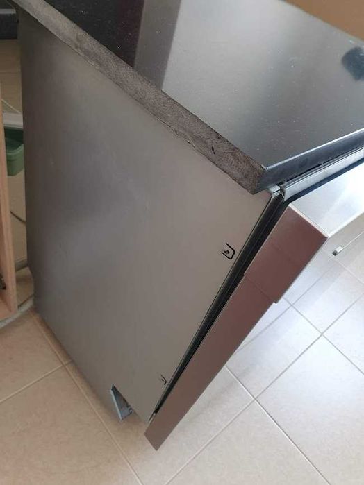 Инокс - Miele Съдомиялна - 14 Комплекта - Частично Вграждане - 60см