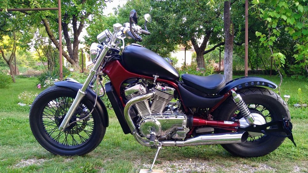 Suzuki Intruder VS800, Bobber, frumos,  impecabil