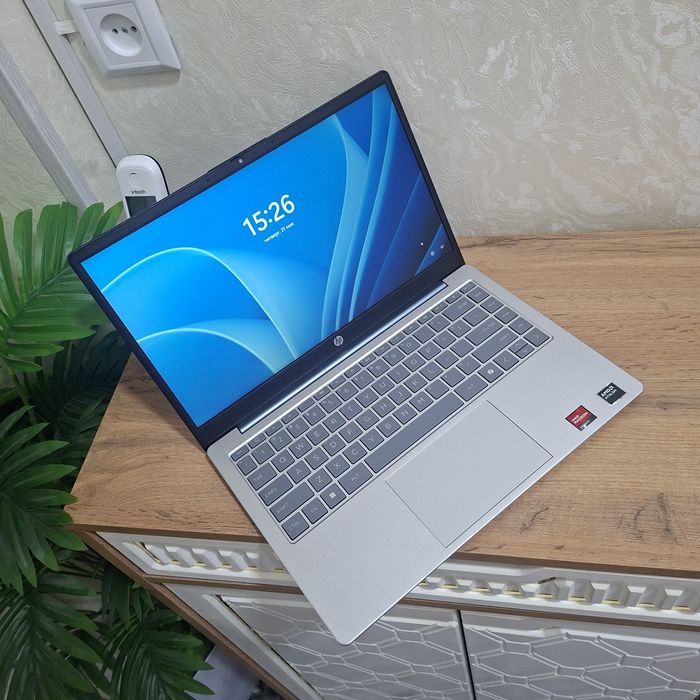 AMD Athlon Silver 7120U/ SSD 128 GB/ ОЗУ 4 GB/ Yangi noutbuk