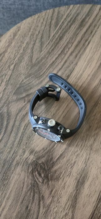 Продавам Часовник TW STEEL Оригинал