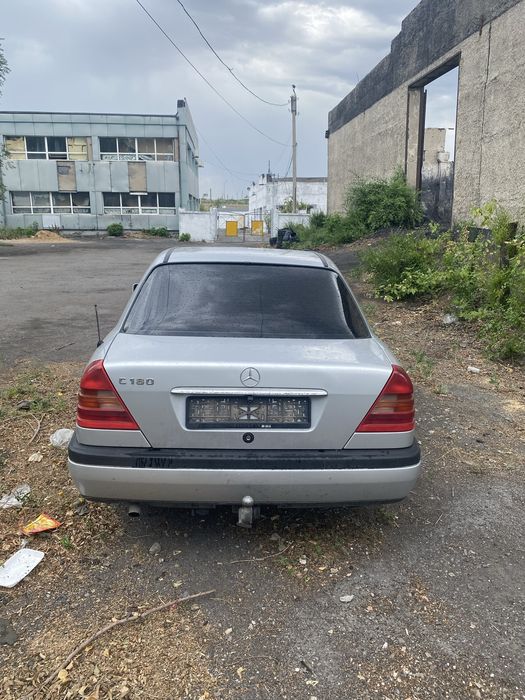 Продам мерс в аваринном состояний!