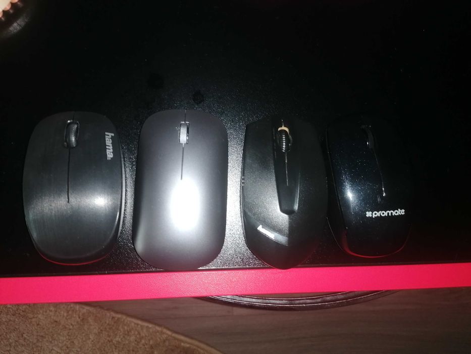 2 tastaturi și 4 mouse