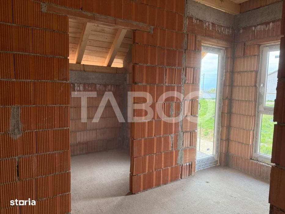 Casa tip duplex 5 camere 3 bai  curte libera 262 mp  Sura Mare Sibiu