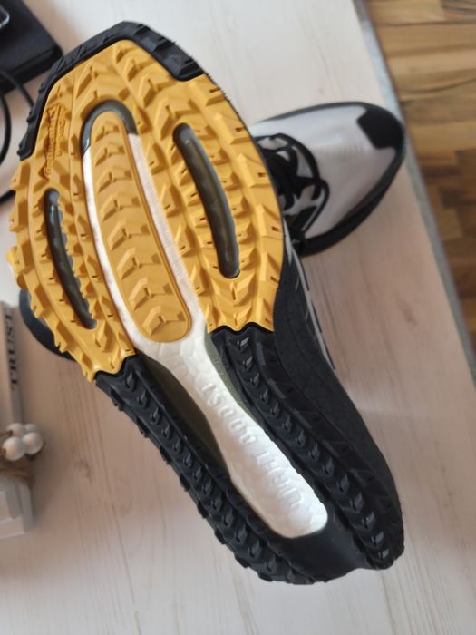 Adidas ULTRABOOST  43⅓