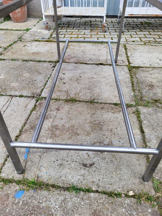 Cărucior și masă inox spălătorie