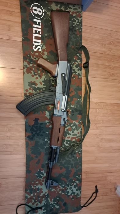 Vând AK-47 Airsoft CYMA CM.028 – Upgradat + 2 acumulatori (Li-Po & Ni-