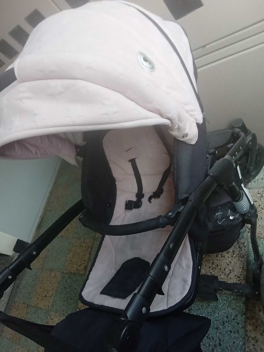 Продавам бебешка количка