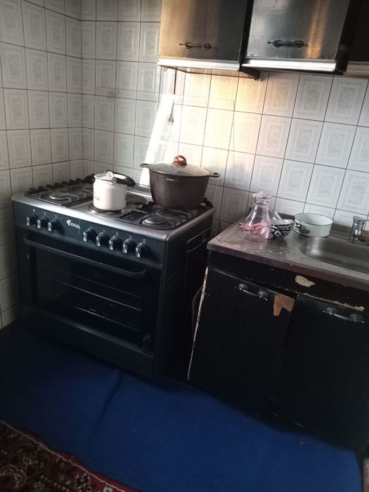 Oqiydigan va ishliydigan o'g'il bolalarni sheriklikga qoyamiz