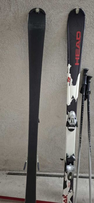 Skiuri, clapari, bete stare foarte buna