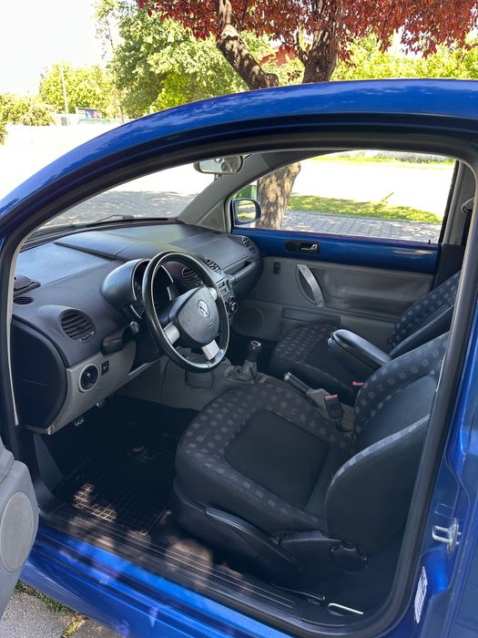 VW Beetle - 1.6 benzina - 102 CP - 178k Km - E4 - AC - Incalzire scaune - Geamuri si oglinzi electrice - Inchidere centralizata - 2002