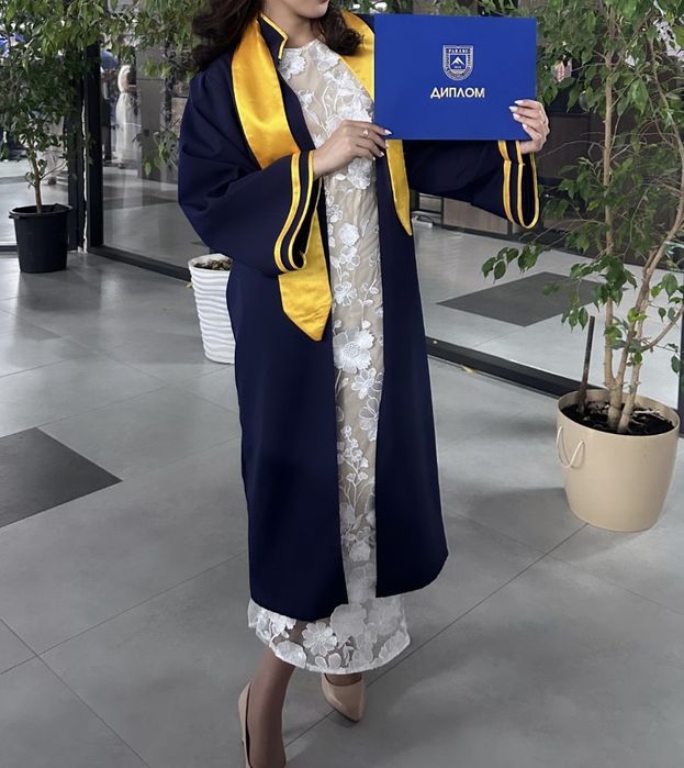 Продам платье размера 42-44