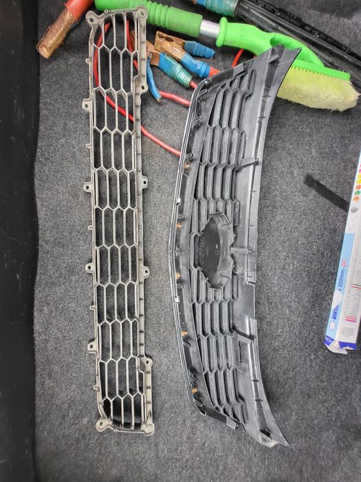 Продам решётку радиатора приора 2