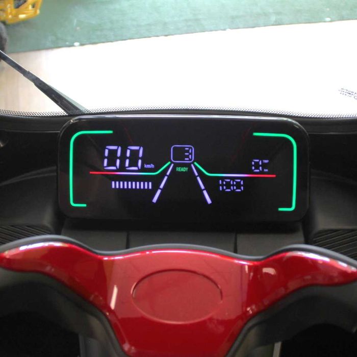 Триместна Електрическа Триколка MaxMotors X3 1800W – RED